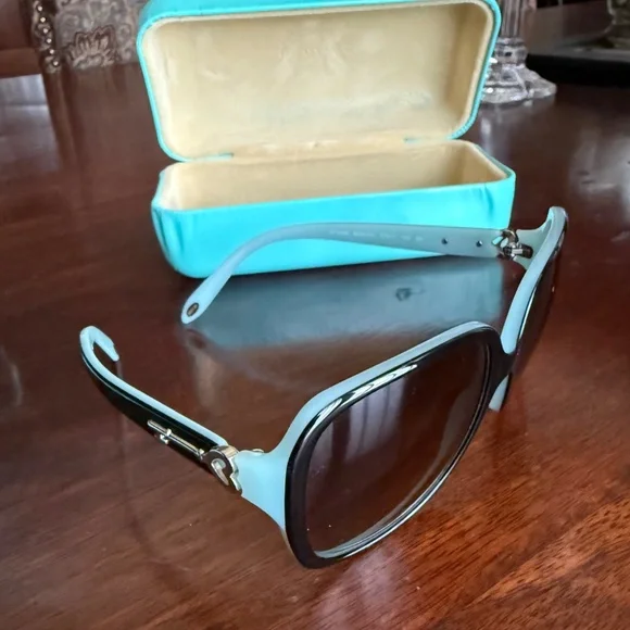 Tiffany Sunglasses EUC Black with the Tiffany Blue - Picture 5 of 5